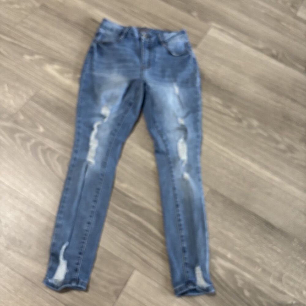 Rue 21 Distressed Light Wash Skinny Jeans Size 6